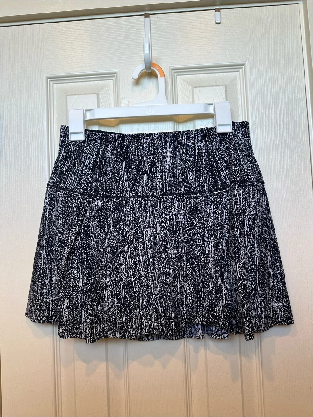 Lululemon Black & White Tennis Skirt